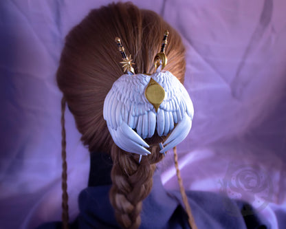 White (Exalted/Marble) wings shown in hair.